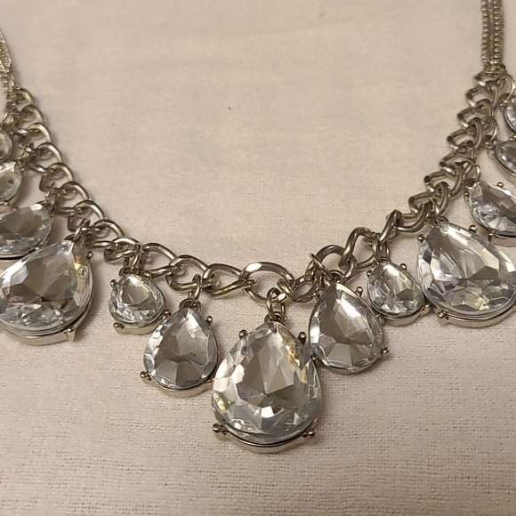 Necklace silver color with faux stones - Picture 4 of 4